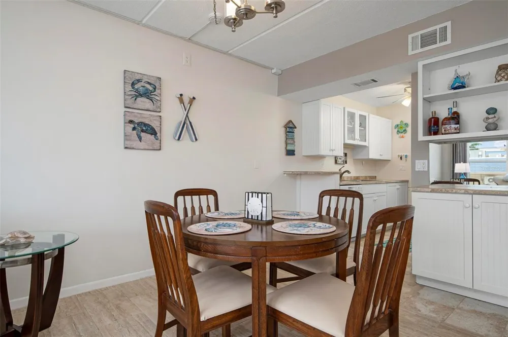 3808 GULF OF MEXICO DRIVE #E205 Longboat Key, FL 34228