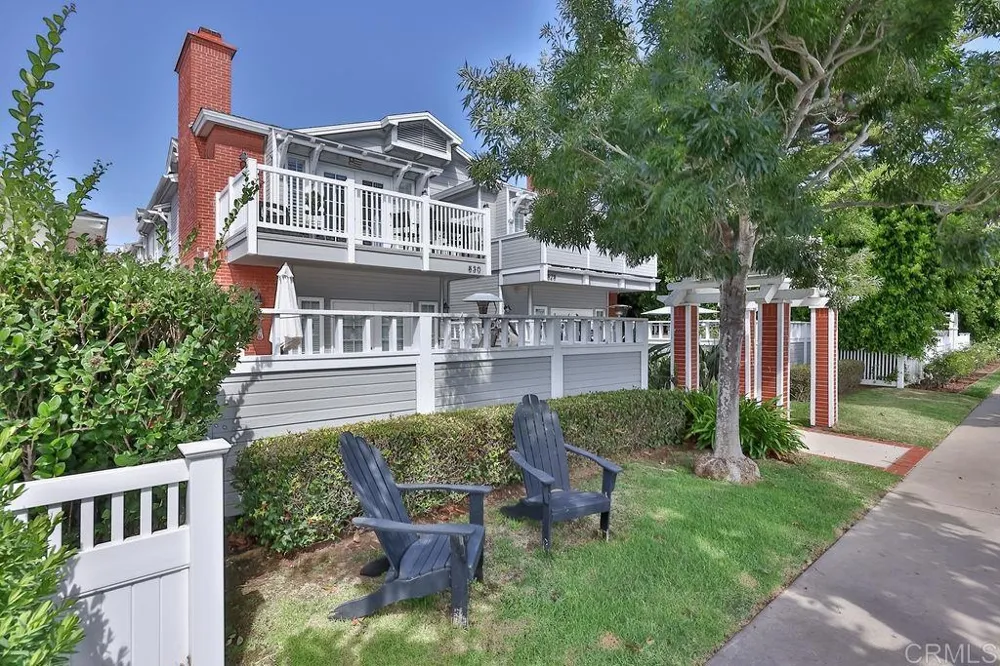 828 D Avenue Coronado, CA 92118