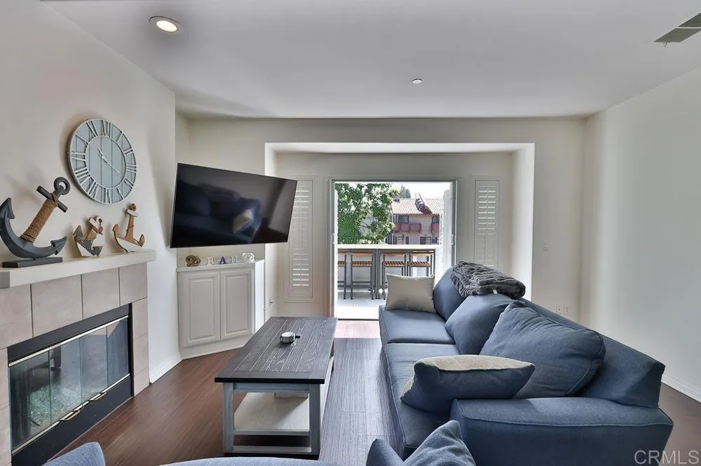 828 D Avenue Coronado, CA 92118