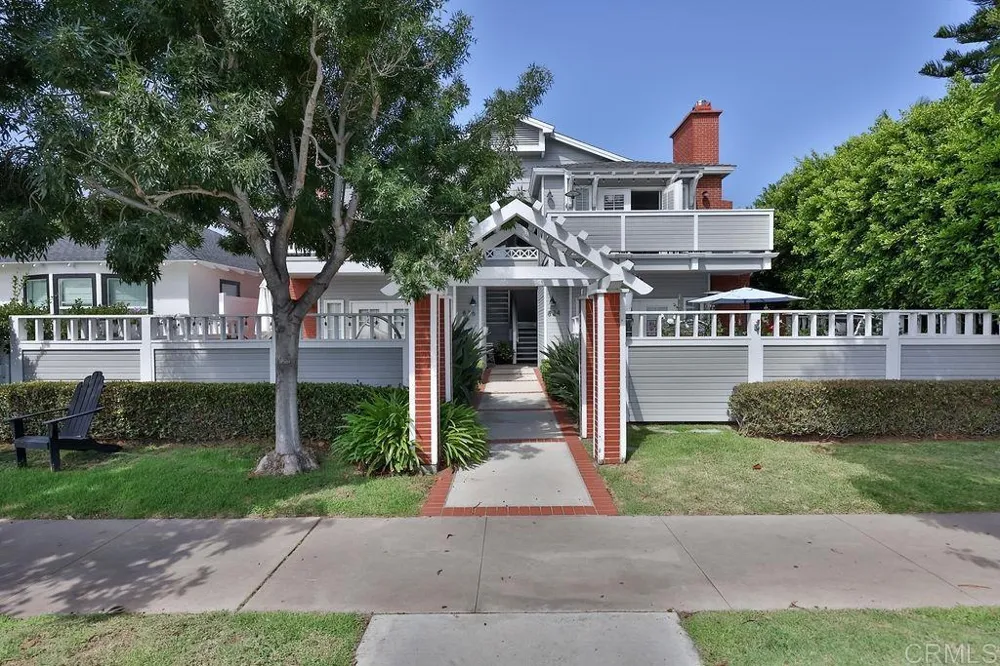 828 D Avenue Coronado, CA 92118