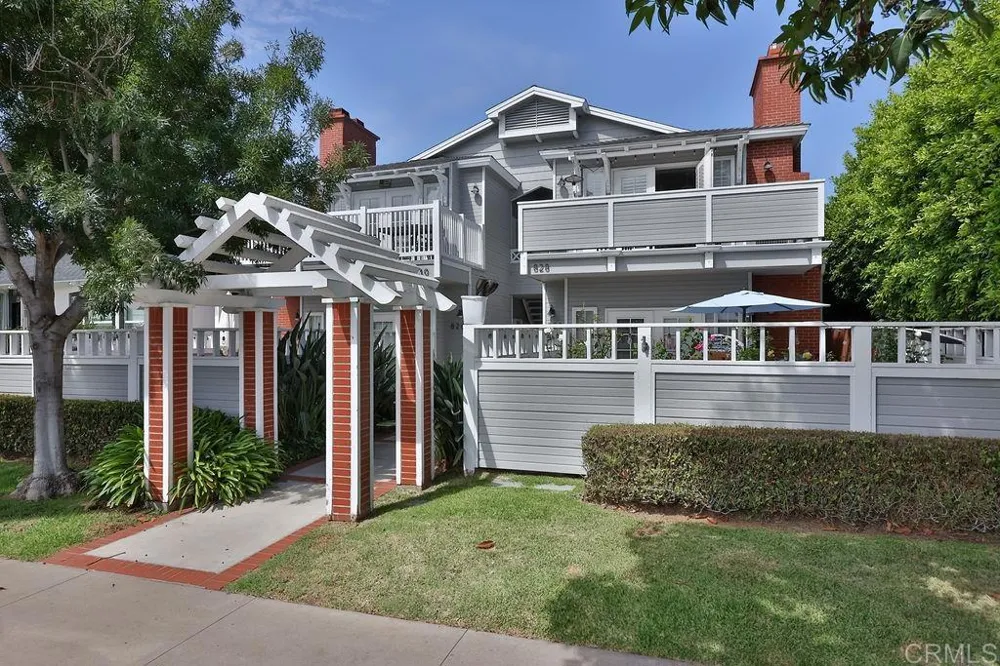 828 D Avenue Coronado, CA 92118
