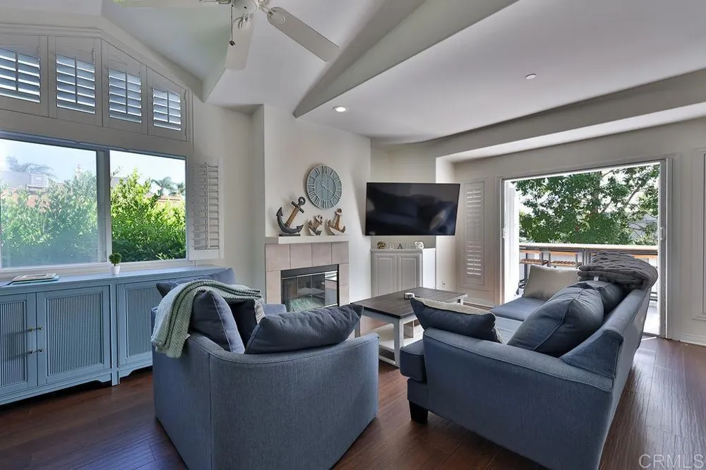 828 D Avenue Coronado, CA 92118