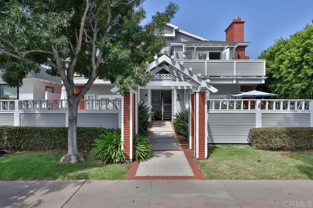 828 D Avenue Coronado, CA 92118