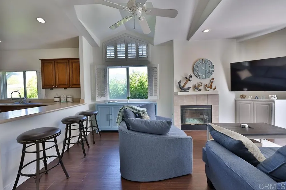 828 D Avenue Coronado, CA 92118
