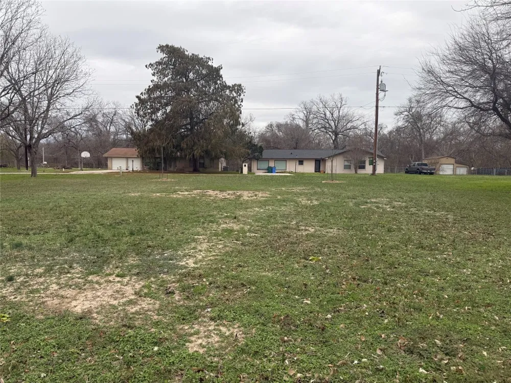 112 Lake Forrest Drive Seguin, TX 78155