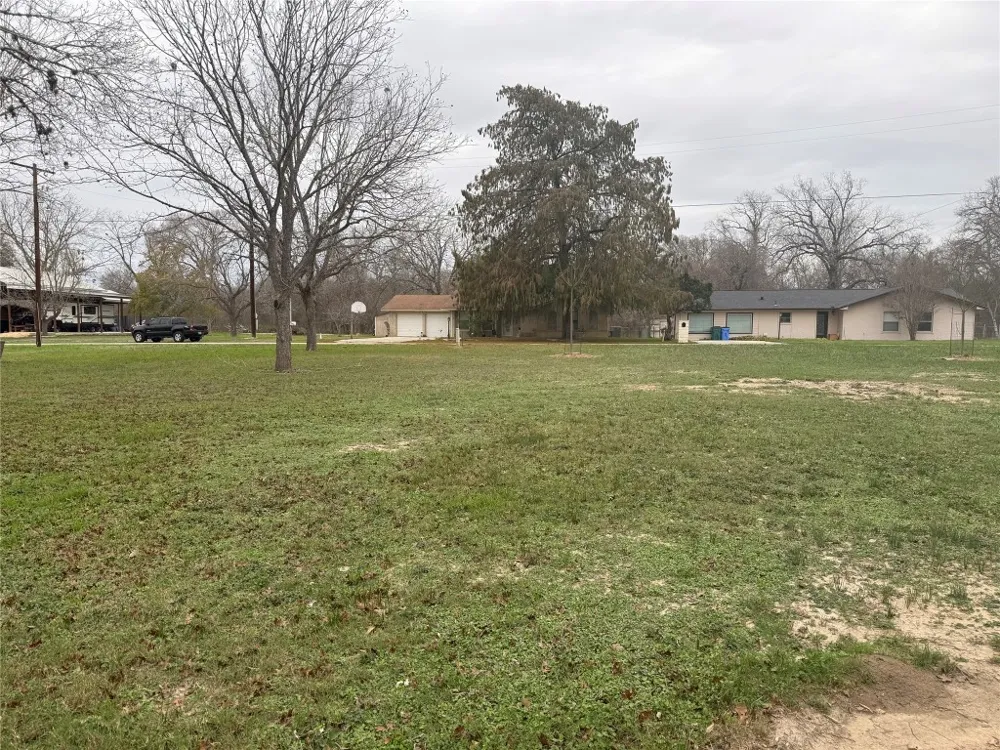 112 Lake Forrest Drive Seguin, TX 78155