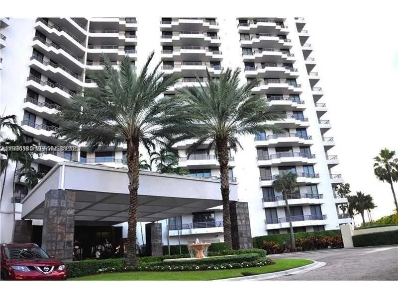 3300 NE 191st St #518 Aventura, FL 33180