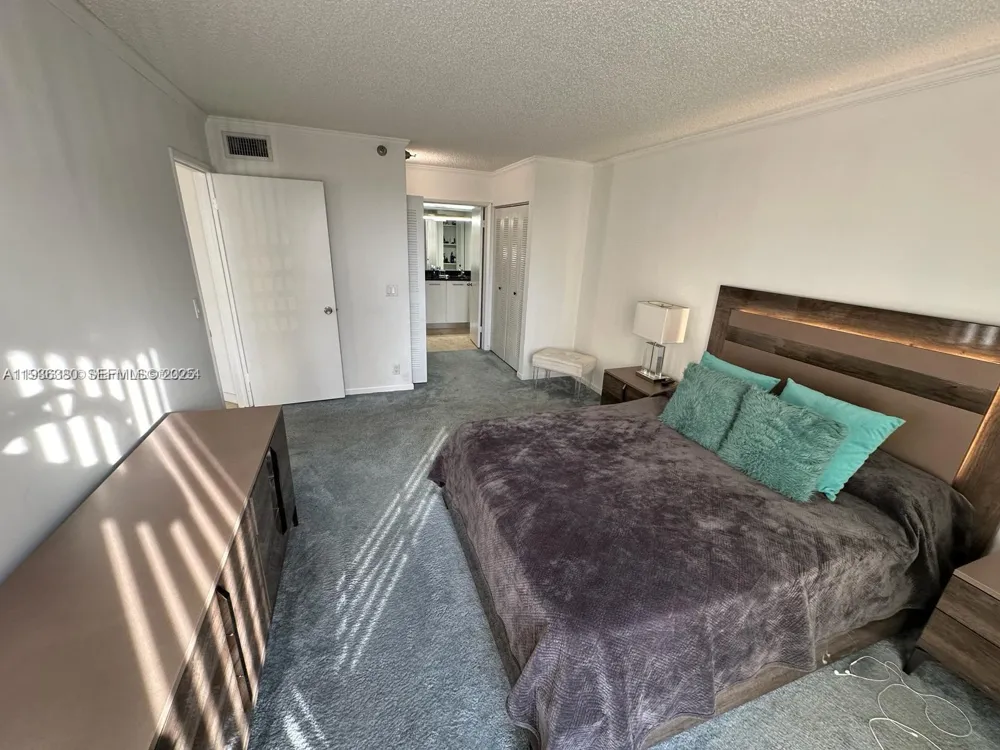 3300 NE 191st St #518 Aventura, FL 33180