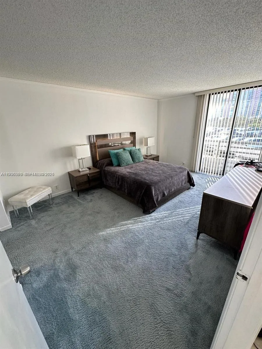 3300 NE 191st St #518 Aventura, FL 33180