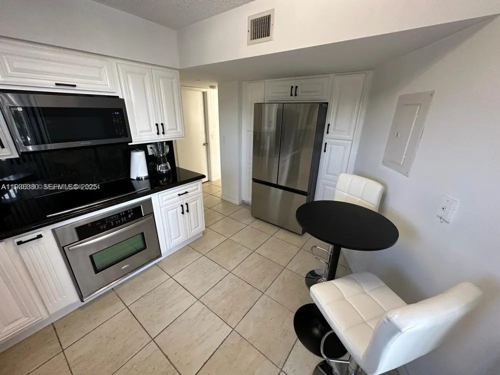 3300 NE 191st St #518 Aventura, FL 33180