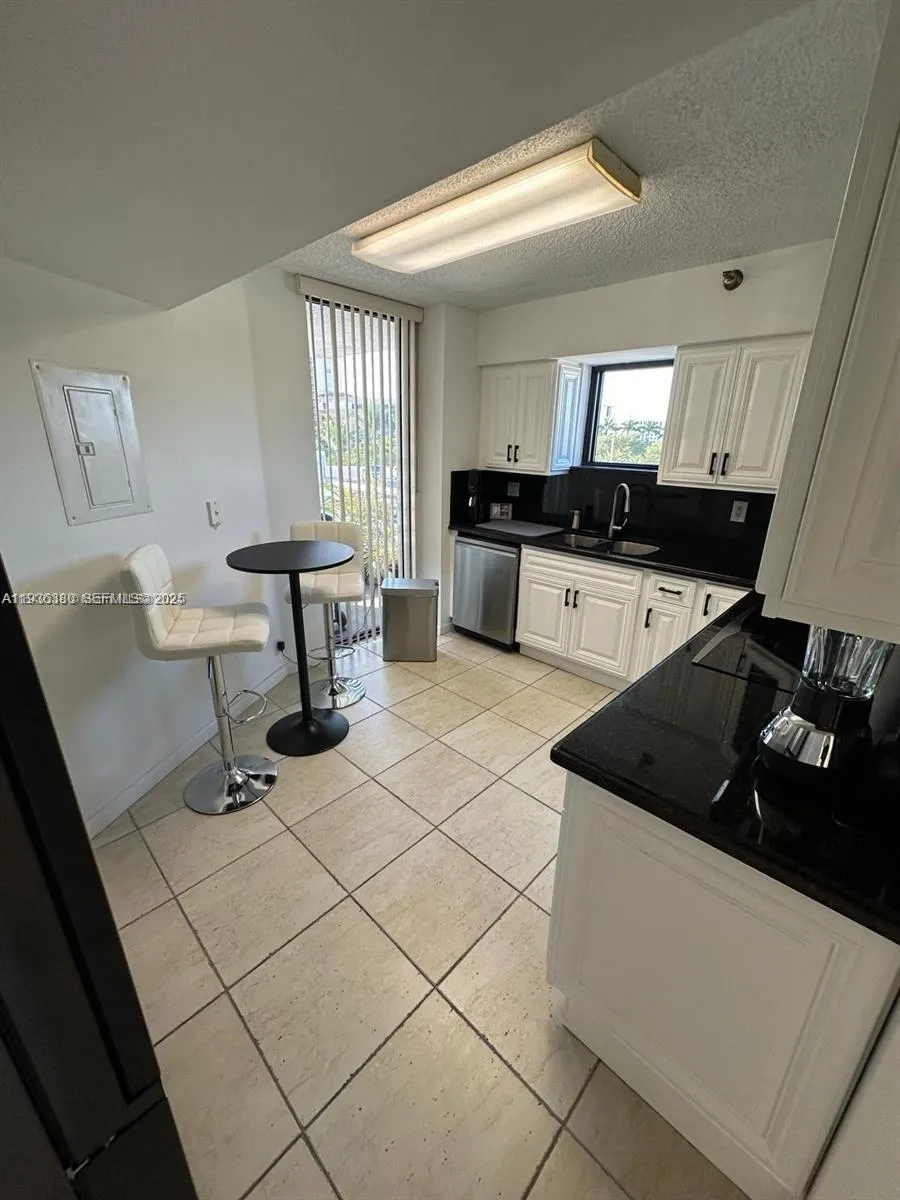 3300 NE 191st St #518 Aventura, FL 33180