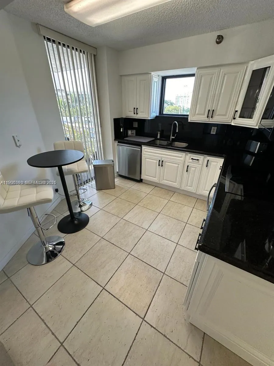 3300 NE 191st St #518 Aventura, FL 33180