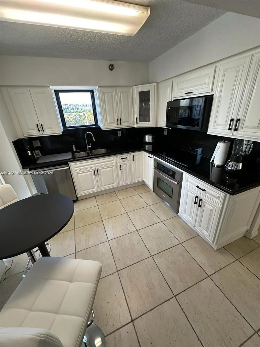 3300 NE 191st St #518 Aventura, FL 33180