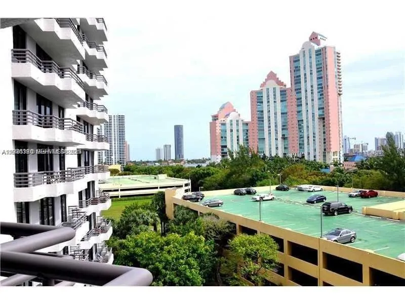 3300 NE 191st St #518 Aventura, FL 33180