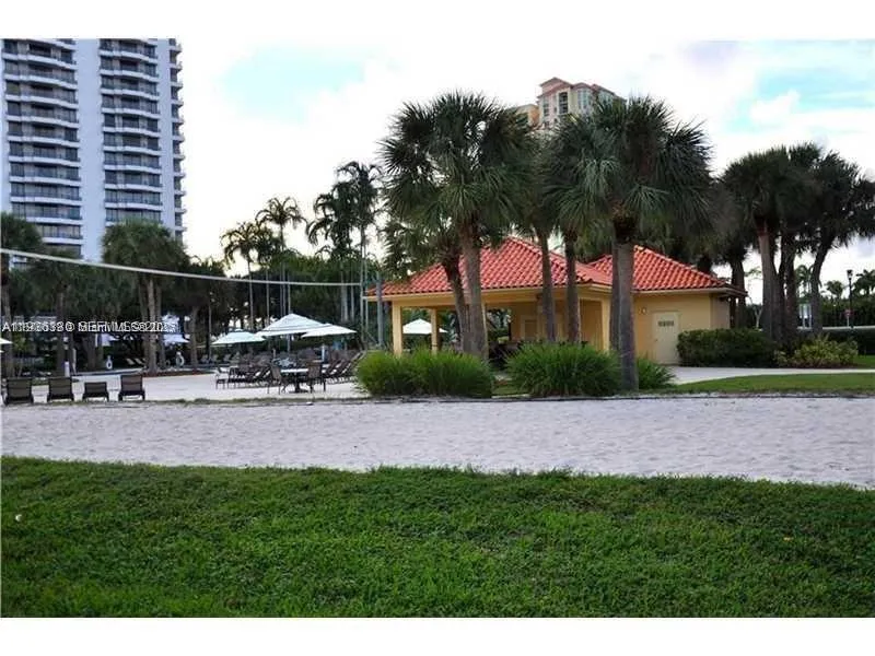 3300 NE 191st St #518 Aventura, FL 33180