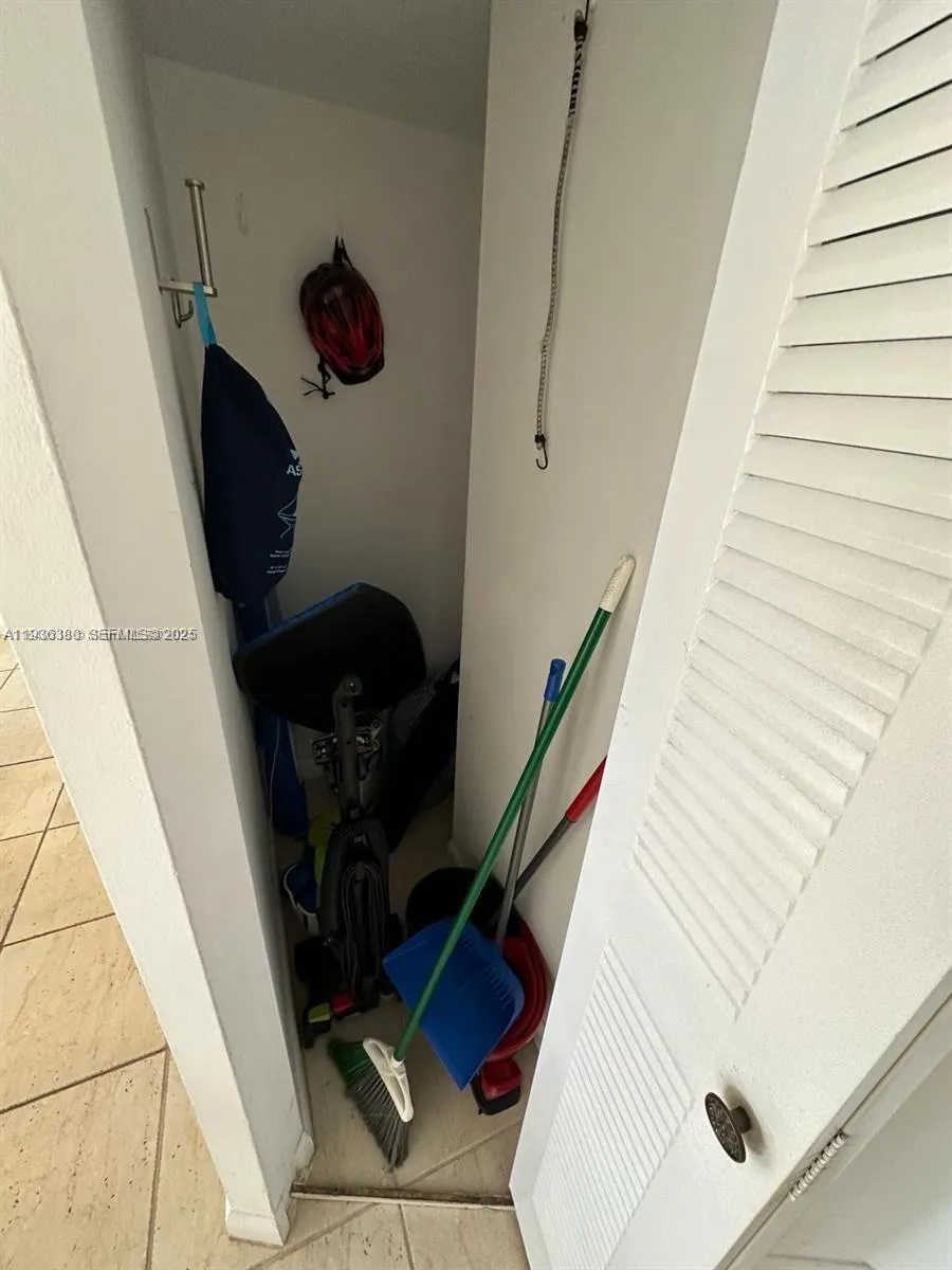 3300 NE 191st St #518 Aventura, FL 33180
