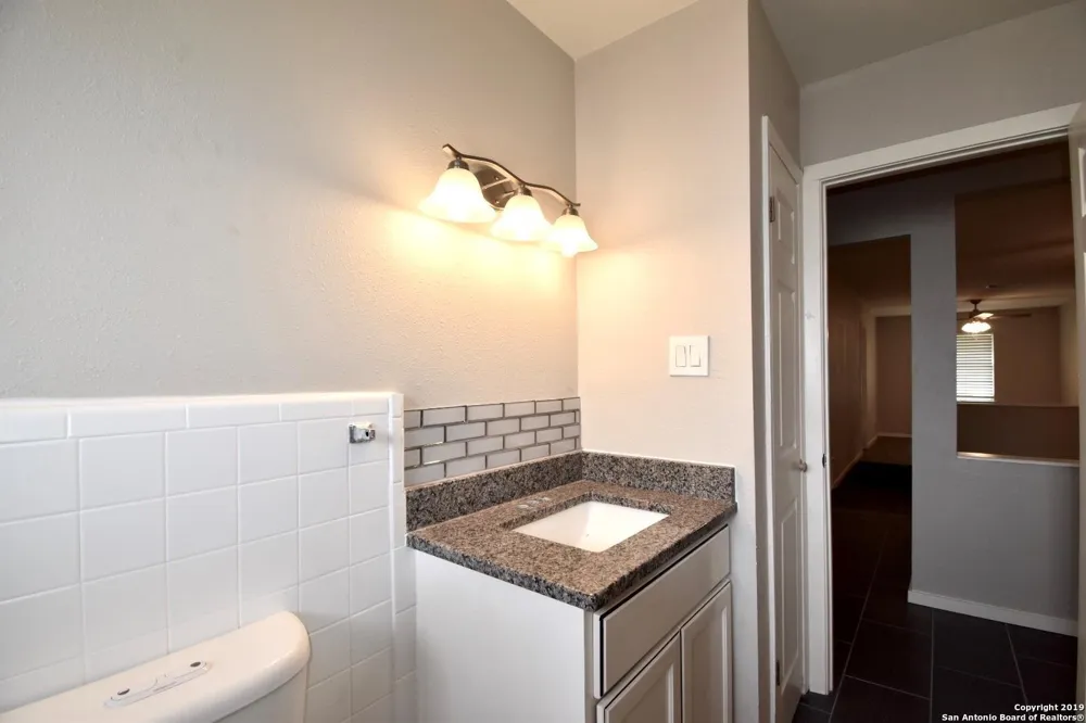 4915 Fridell Street San Antonio, TX 78237