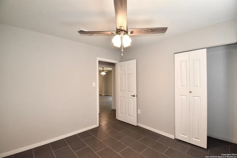 4915 Fridell Street San Antonio, TX 78237