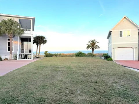 18 Old Cottage Beach Drive