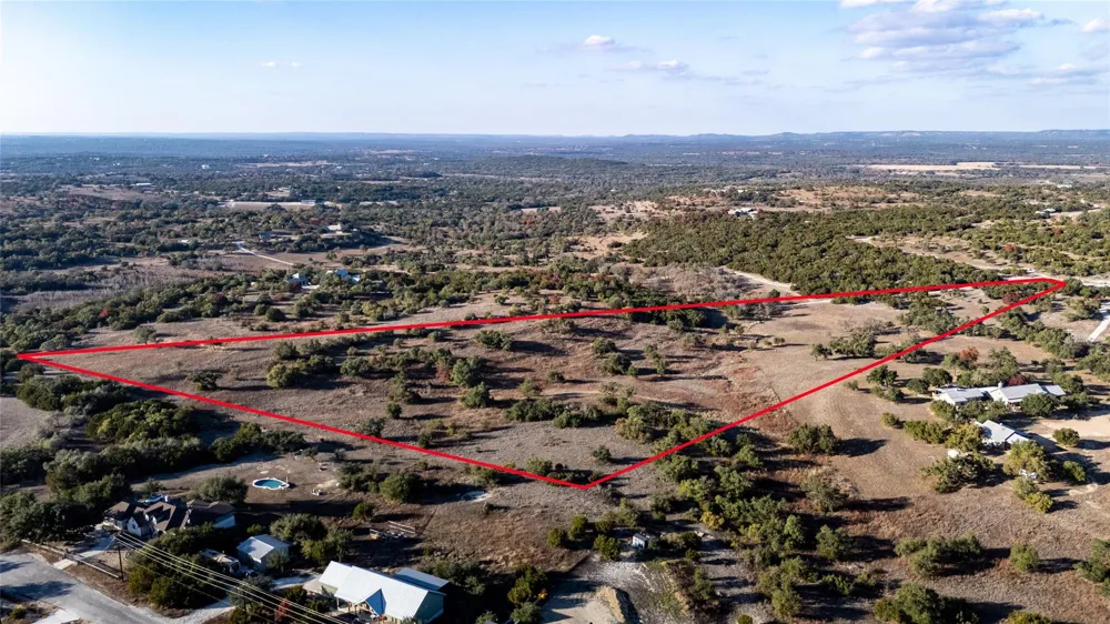 525 Outlook Drive Wimberley, TX 78676