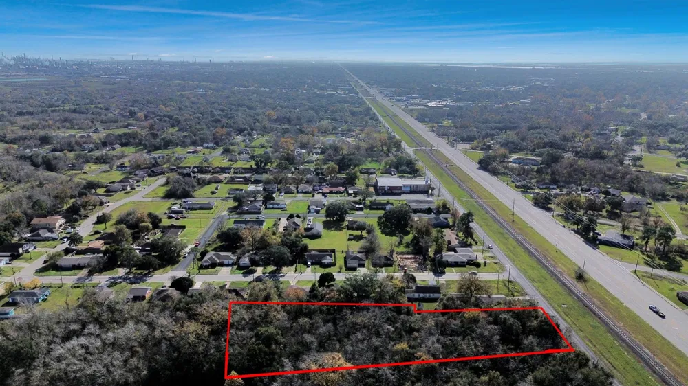 Oak St N Texas City, TX 77590