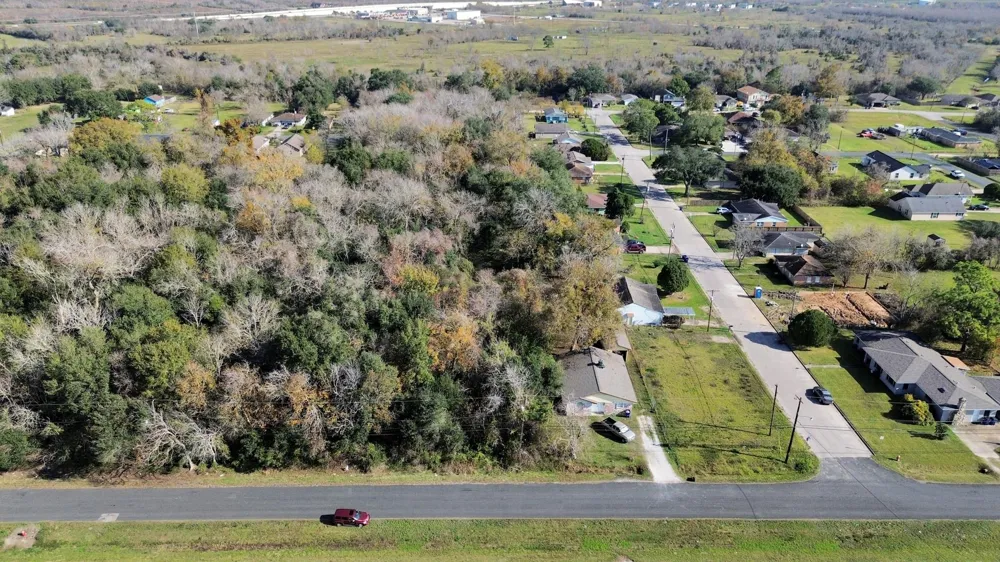 Oak St N Texas City, TX 77590