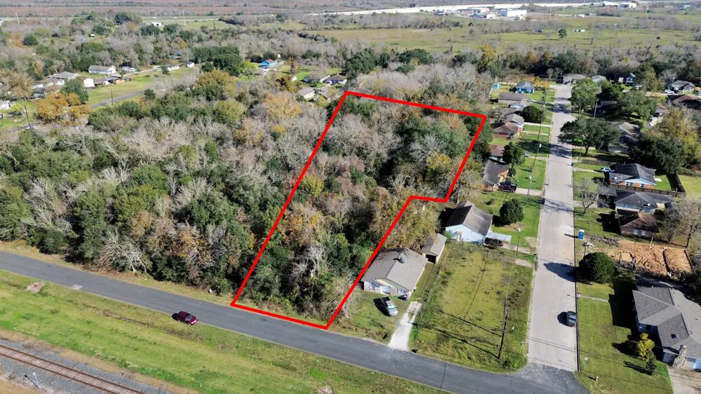 Oak St N Texas City, TX 77590