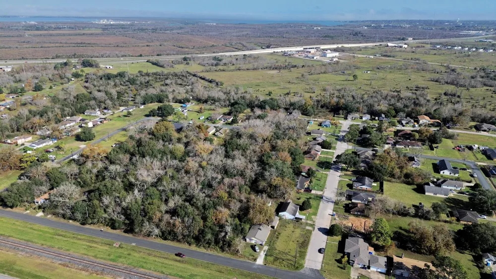 Oak St N Texas City, TX 77590