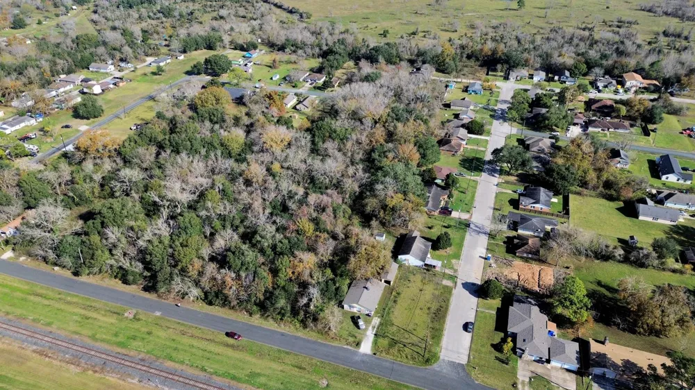 Oak St N Texas City, TX 77590