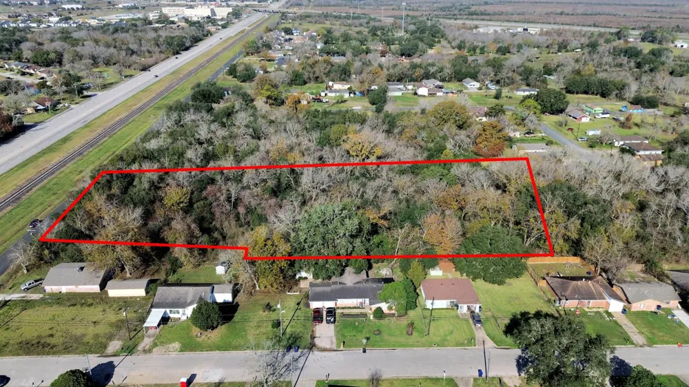 Oak St N Texas City, TX 77590