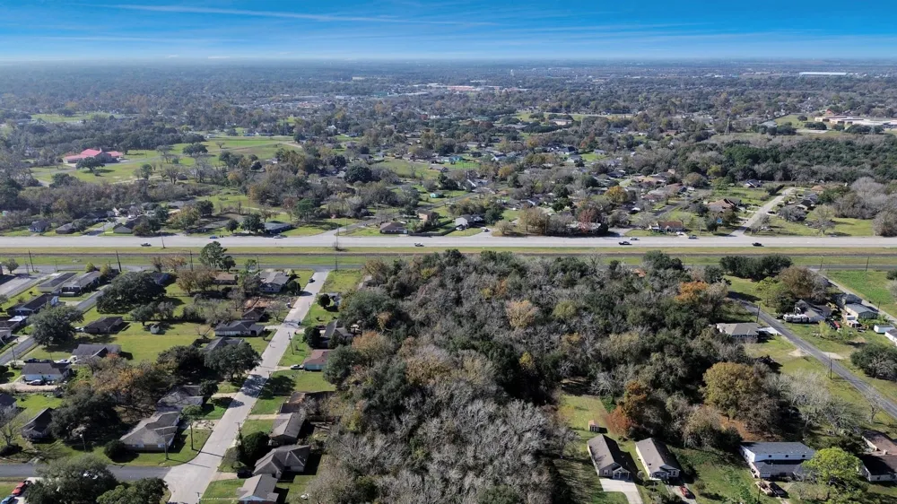 Oak St N Texas City, TX 77590