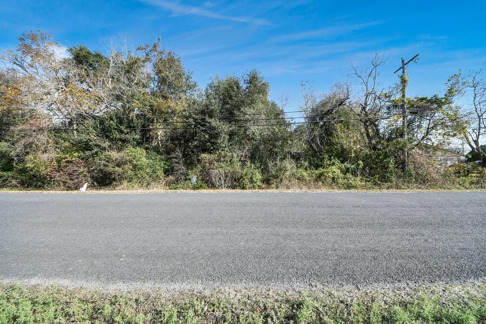 Oak St N Texas City, TX 77590