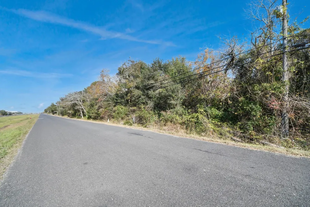 Oak St N Texas City, TX 77590