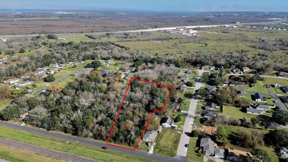 Oak St N Texas City, TX 77590