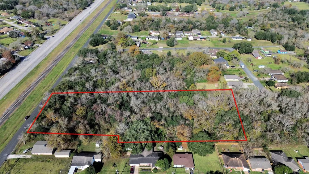 Oak St N Texas City, TX 77590