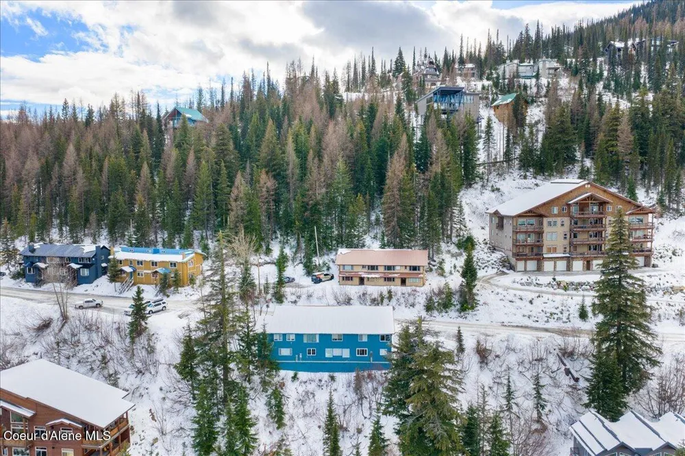197 Mogul Hill, Unit 6 Sandpoint, ID 83864