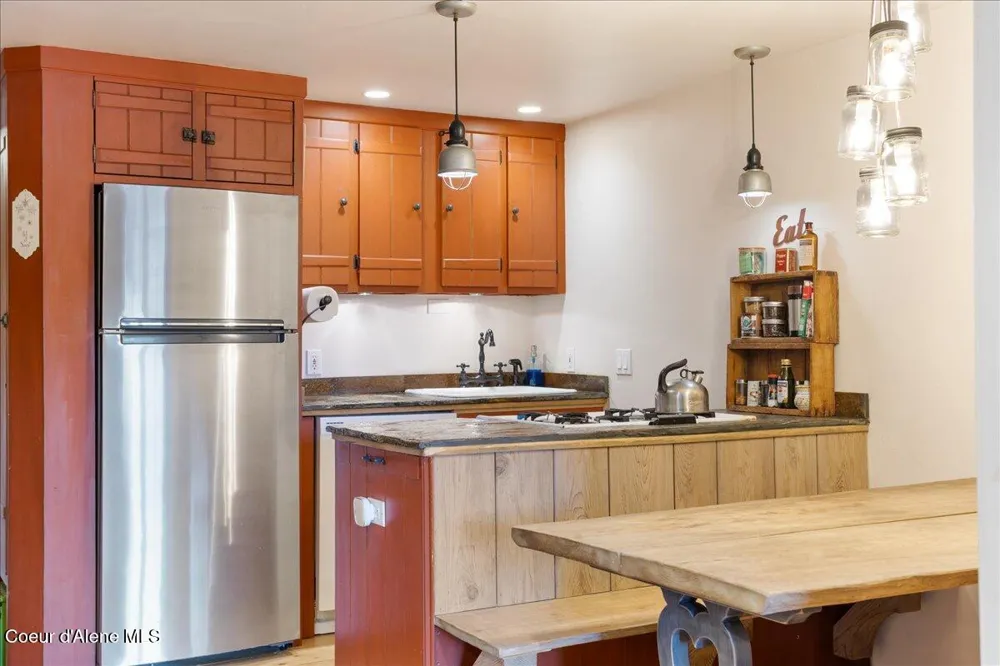 197 Mogul Hill, Unit 6 Sandpoint, ID 83864
