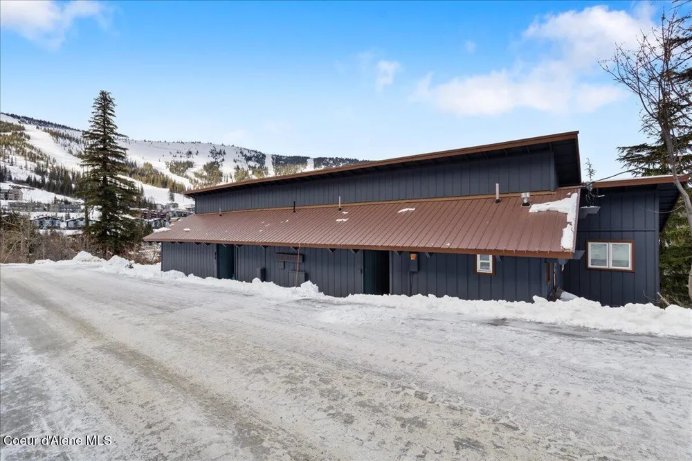 197 Mogul Hill, Unit 6 Sandpoint, ID 83864