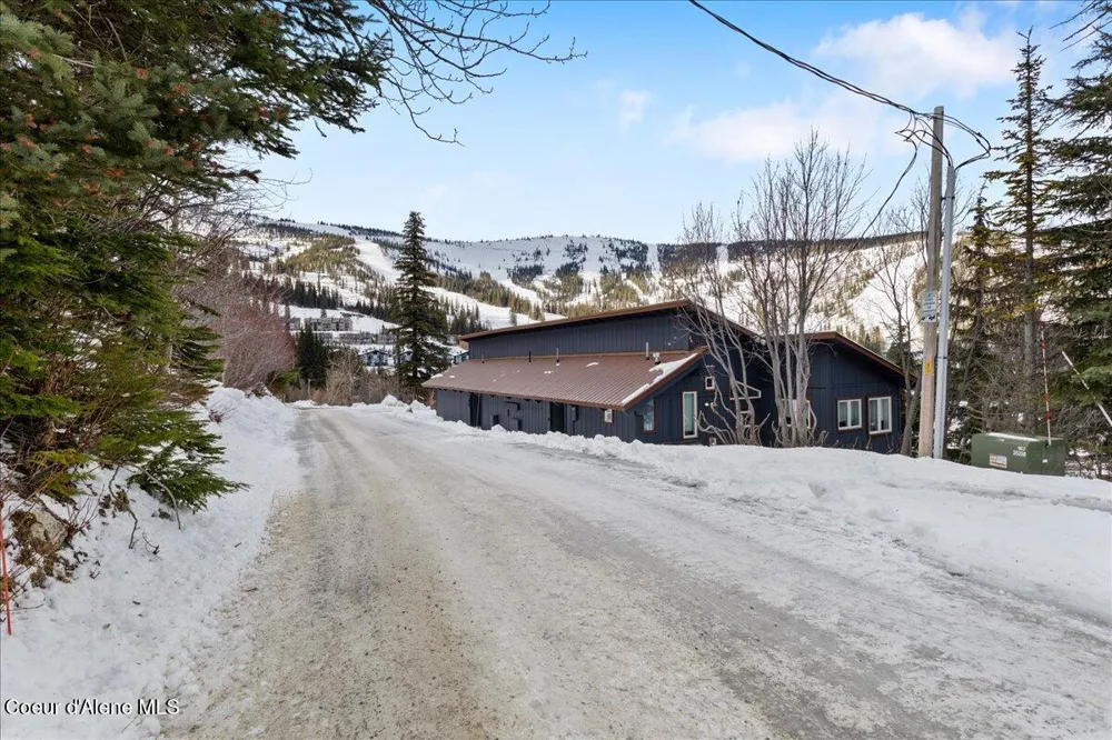 197 Mogul Hill, Unit 6 Sandpoint, ID 83864