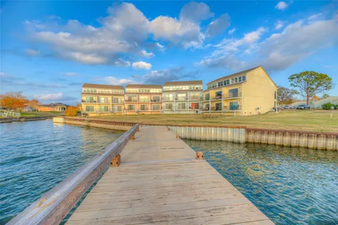 445 Carolcrest Lane #323