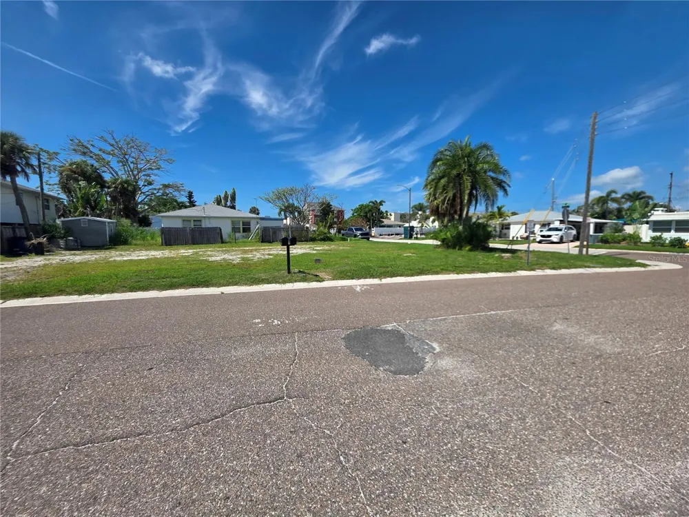 14268 BAYSHORE DRIVE Madeira Beach, FL 33708