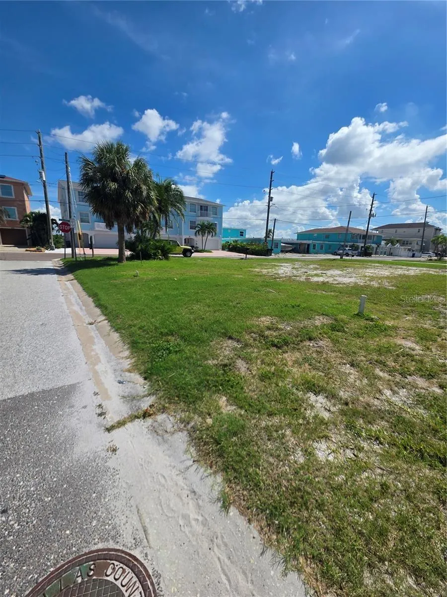 14268 BAYSHORE DRIVE Madeira Beach, FL 33708