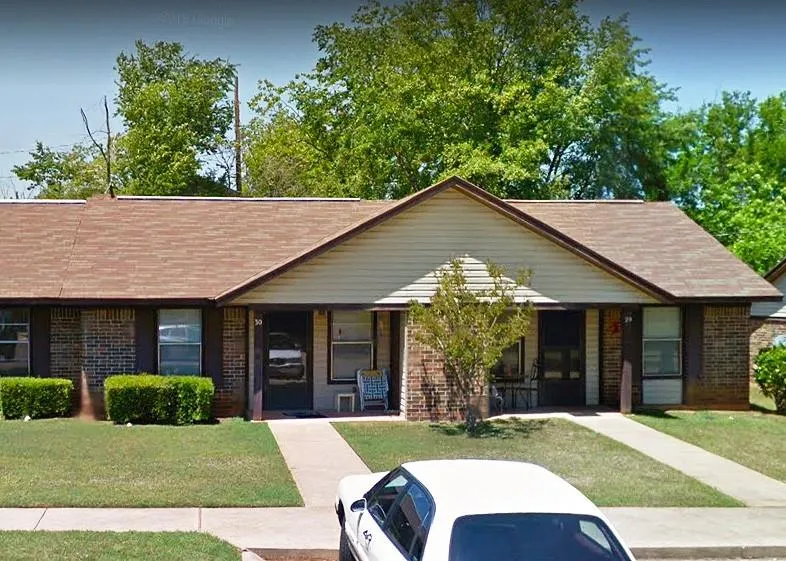 202 Keasler Hughes Springs, TX 75656