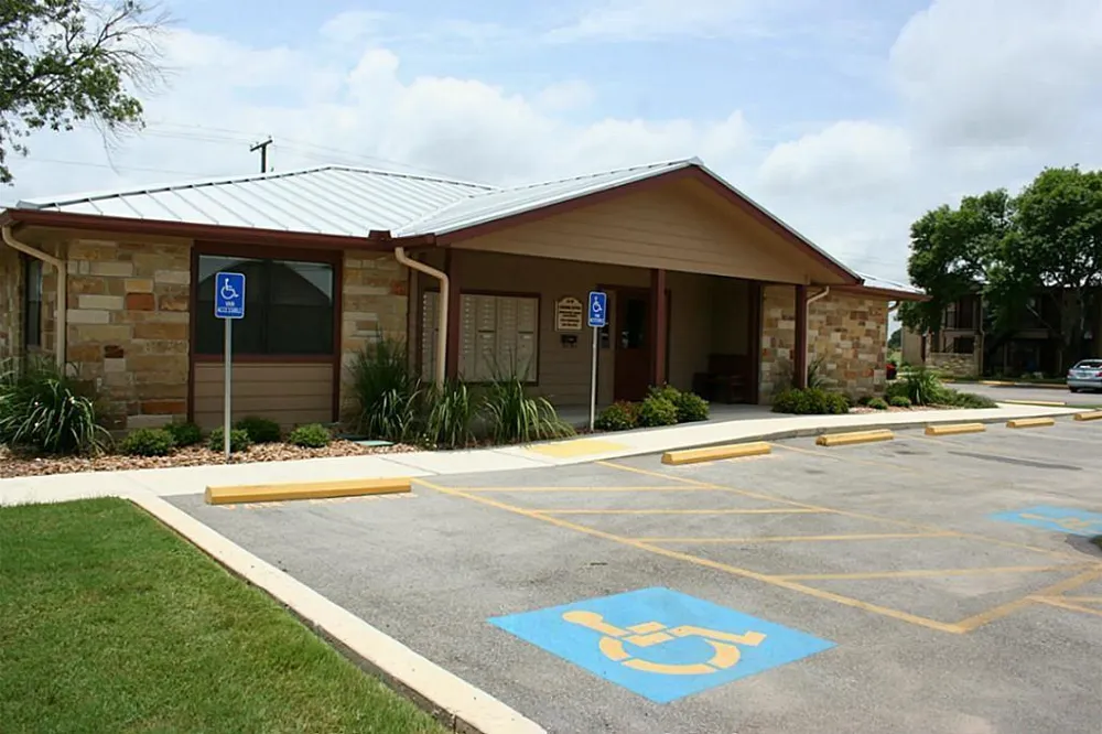 2701 Zanderson Jourdanton, TX 78026