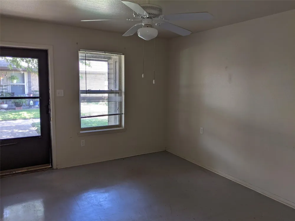 591 E Highway Street Fredericksburg, TX 78624
