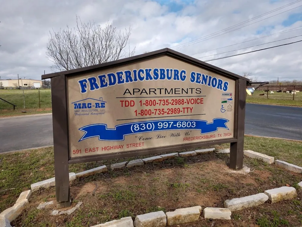 591 E Highway Street Fredericksburg, TX 78624