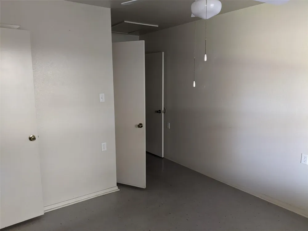 591 E Highway Street Fredericksburg, TX 78624