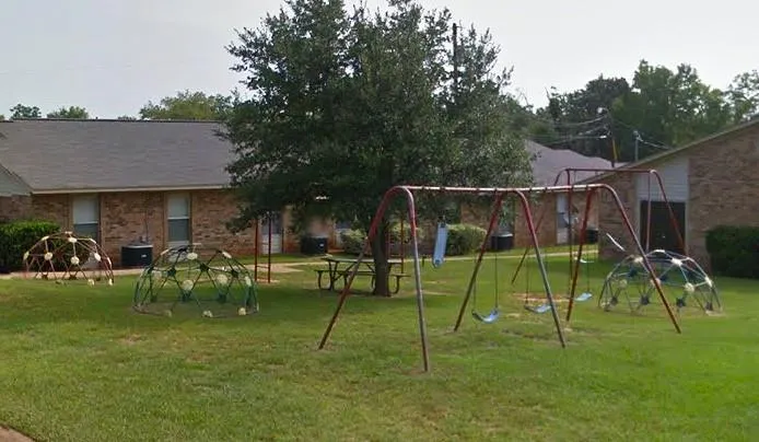 1302 Jacksonville Jacksonville, TX 75766