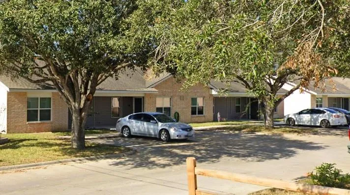201 Springfield Rd San Diego, TX 78384