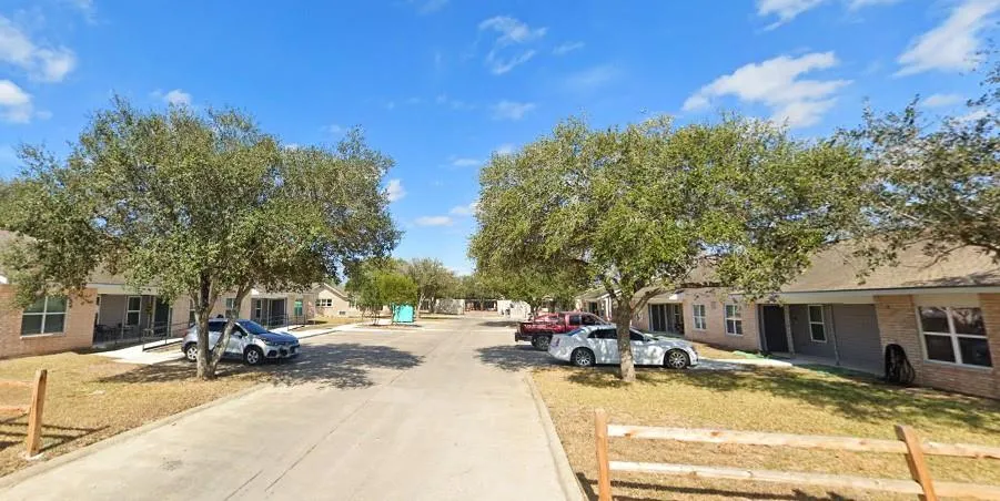 201 Springfield Rd San Diego, TX 78384